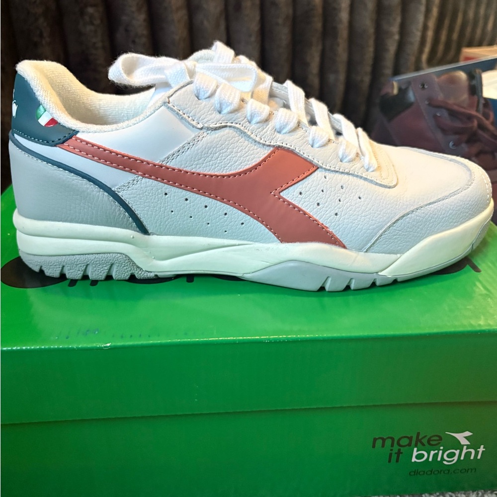 Brand New Diadora Men’s Size 8.5 Maverick Leather White Sneakers